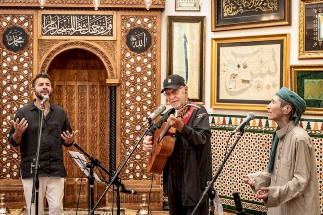 que-cancion-grabo-leon-gieco-en-una-mezquita-de-colegiales-para-pedir-la-paz-en-medio-oriente