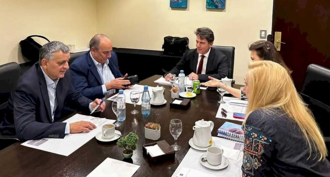 milei-recibira-a-kicillof-despues-de-asumir:-habria-plata-para-la-provincia-a-cambio-de-apoyo-al-paquete-de-leyes