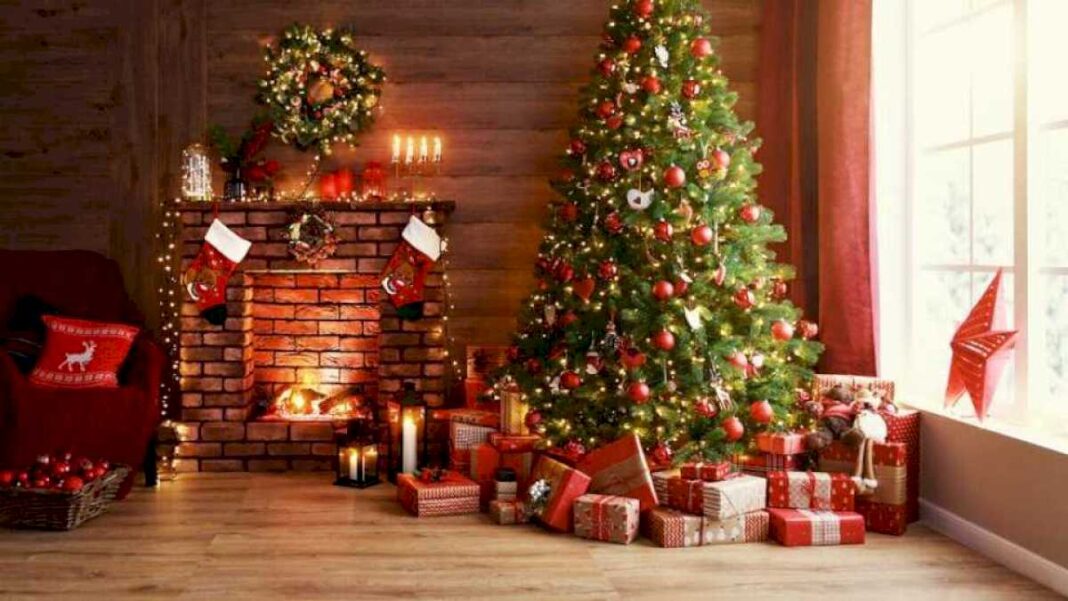 ideas-para-decorar-de-forma-original-el-arbol-de-navidad