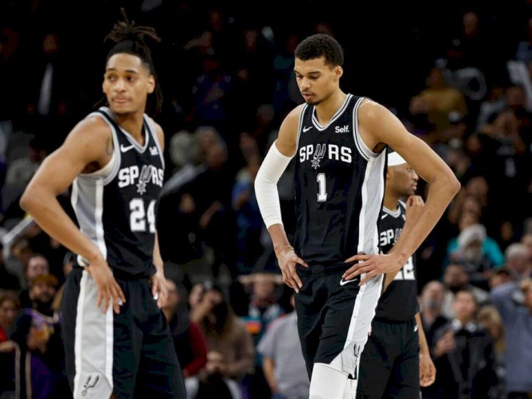 cuales-son-las-razones-de-la-peor-racha-historica-de-los-san-antonio-spurs,-que-ya-acumula-18-derrotas-al-hilo