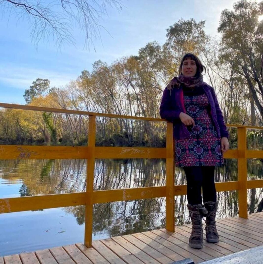 otra-ahogada-en-la-patagonia:-se-zambullo-para-rescatar-a-su-hijo-y-murio-en-una-trampa-de-un-canal-de-riego-de-neuquen