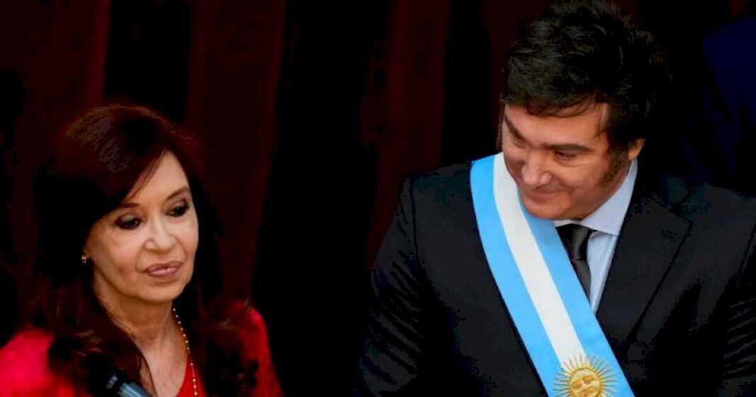 la-nueva-encuesta-que-le-llego-a-cristina-kirchner-con-datos-negativos-sobre-javier-milei