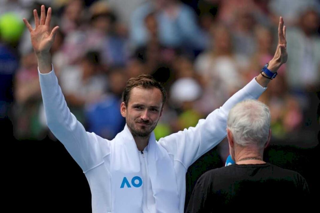 el-caliente-antecedente-zverev-medvedev-antes-de-la-semifinal-del-australian-open:-es-uno-de-los-tenistas-mas-sucios-del-mundo