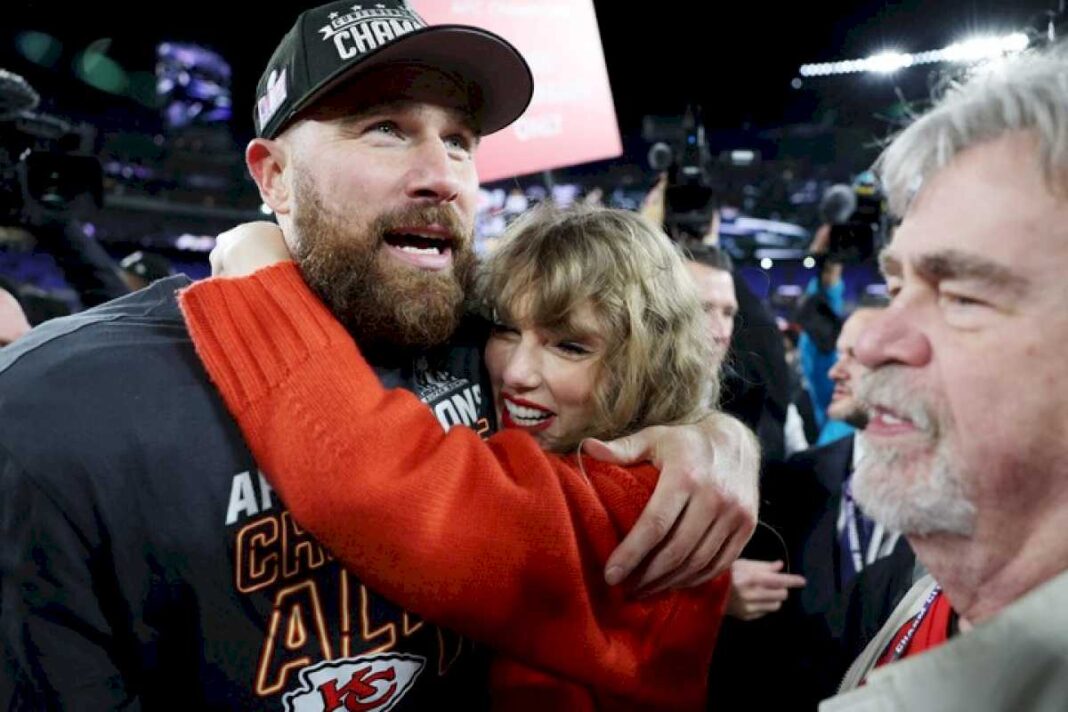 travis-kelce-celebro-a-los-besos-con-taylor-swift-la-clasificacion-al-super-bowl-de-kansas-chiefs-y-su-record-historico-en-la-nfl