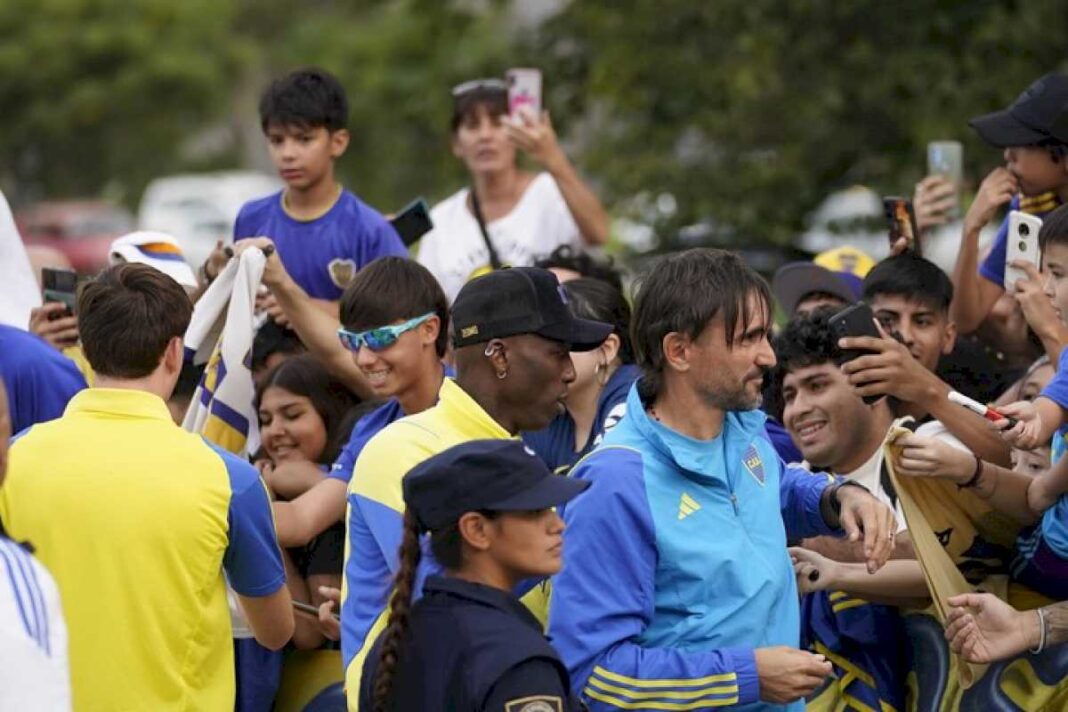 river-y-boca-ya-llegaron-a-cordoba-en-medio-de-la-pasion-de-los-hinchas-que-ya-iniciaron-la-vigilia-antes-del-superclasico-de-la-copa-de-la-liga