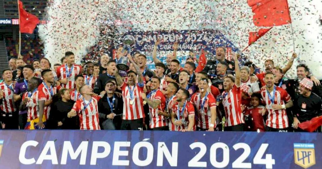 estudiantes-campeon-de-la-copa-de-la-liga:-mansilla-se-vistio-de-heroe,-tapo-tres-penales,-y-dejo-sin-nada-a-los-pibes-de-velez