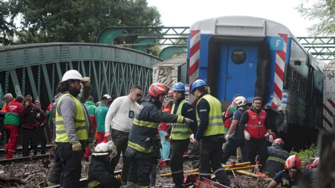 chocaron-dos-trenes,-hubo-30-heridos-y-denuncian-ausencia-de-senalizacion