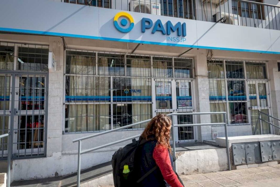 quieren-cobrar-copagos-a-afiliados-del-pami-en-30-clinicas-del-amba:-un-llamado-por-ahora-lo-freno