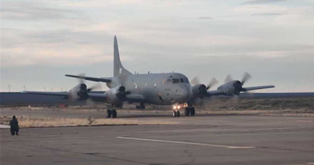 ya-esta-en-el-pais-el-primer-avion-que-compro-milei-para-vigilar-el-mar-argentino-y-detectar-submarinos