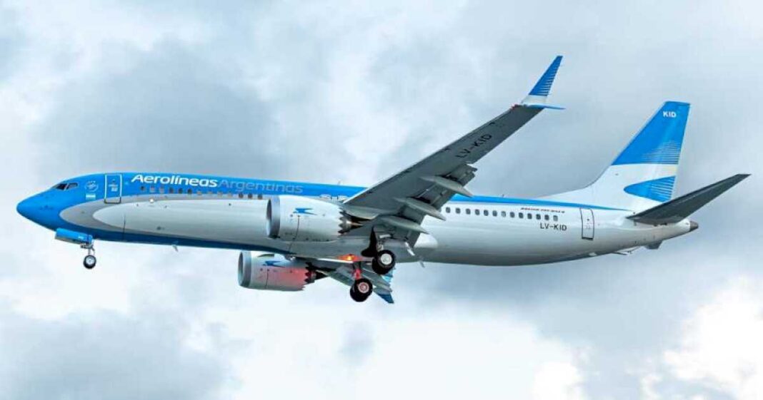 aerolineas-vuelve-a-los-vuelos-en-banda-negativa-30-anos-despues