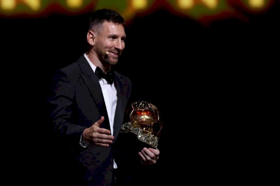 balon-de-oro-2024:-dibu-martinez-y-lautaro-martinez,-nominados-en-una-gala-que-ya-no-tendra-a-messi-pero-si-a-otros-argentinos