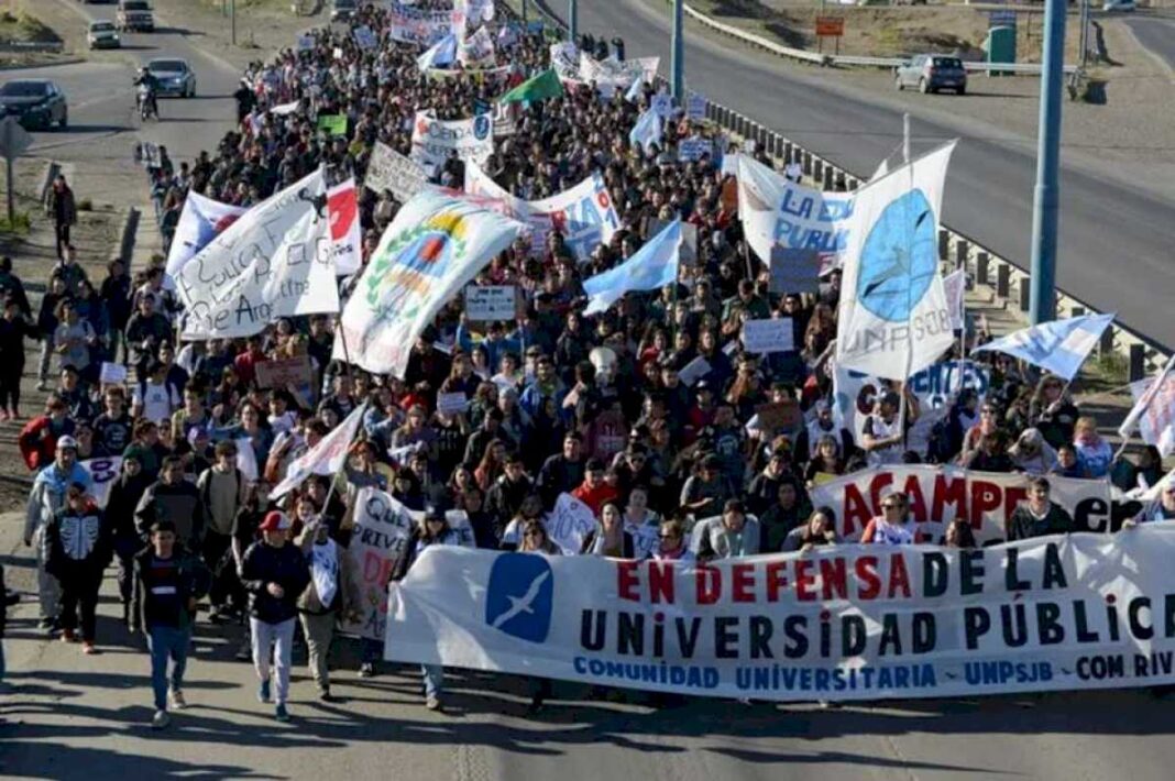 crisis-universitaria:-docentes-anunciaron-tres-dias-de-paro-en-todo-el-pais-y-una-marcha-nacional