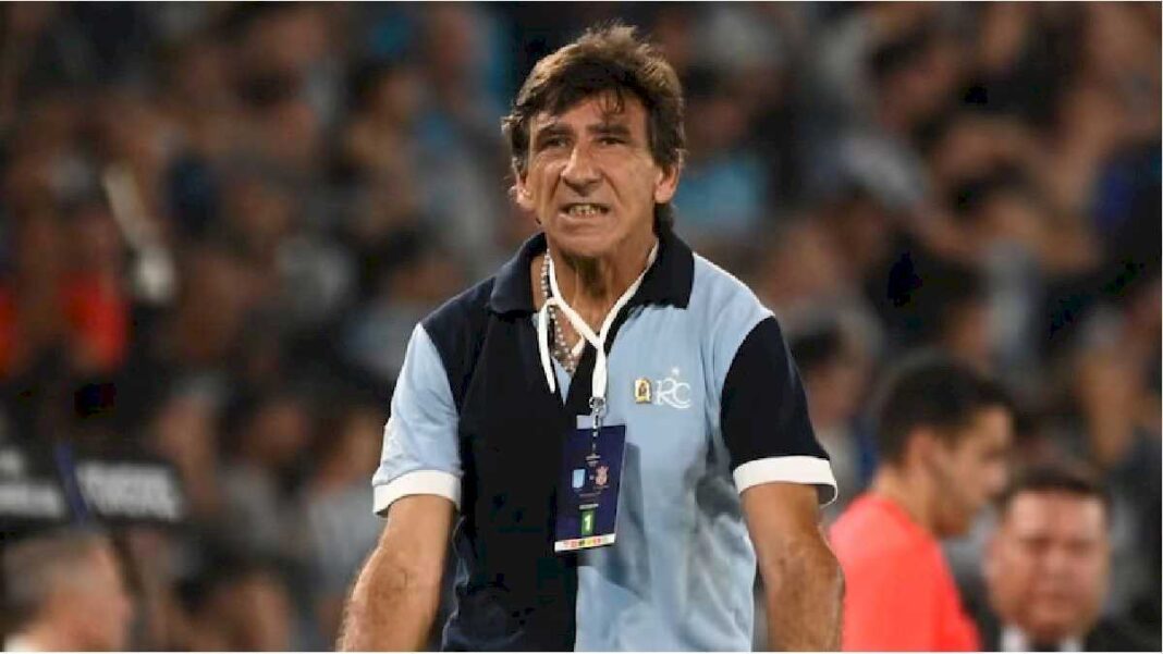 gustavo-costas-advirtio-a-racing-ante-la-definicion-de-la-copa-sudamericana:-“las-finales-no-se-juegan,-se-ganan”