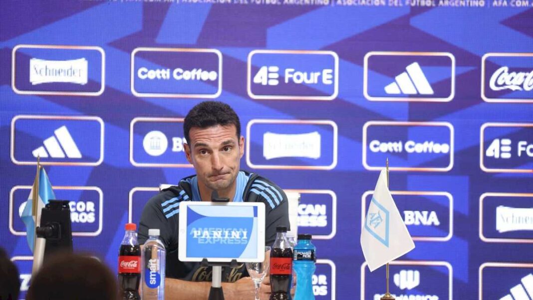 scaloni,-entre-el-fastidio-por-la-derrota-y-el-apoyo-a-los-jugadores:-“no-estoy-aca-para-criticarlos”