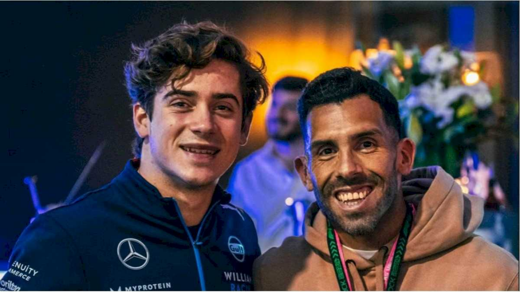 carlos-tevez-sorprendio-a-franco-colapinto-en-el-gp-de-las-vegas-y-le-hizo-un-regalo-particular